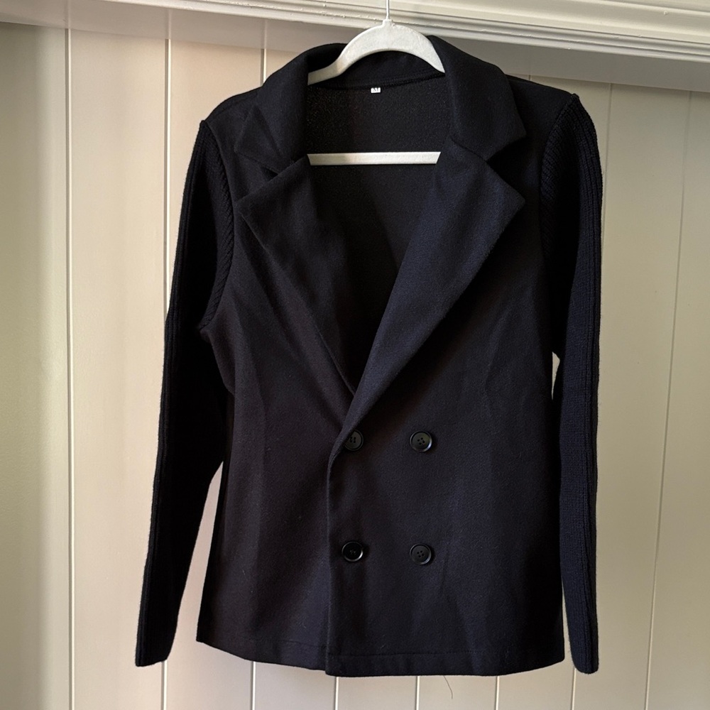 Elegant Black Women's Blazer, size Medium